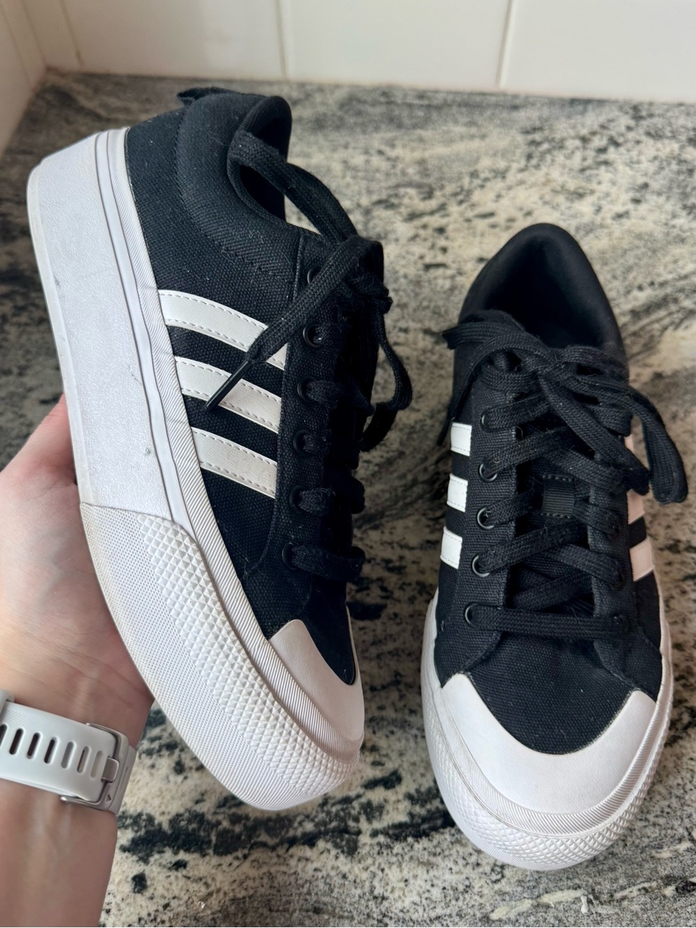 Adidas Bravada 2.0 Black Platform Sneaker. Size 7.5. VGUC